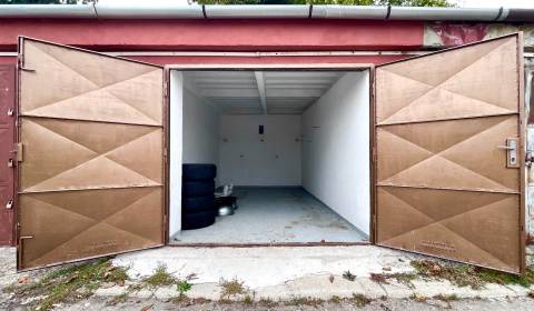 Eladó Garázsok, Garázsok, Pionierska, Bratislava - Nové Mesto, Szlovák