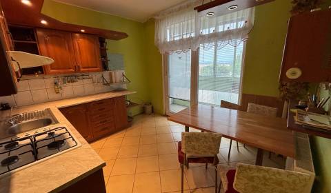 Eladó 2 szobás lakás, 2 szobás lakás, Bernolákova, Topoľčany, Szlováki