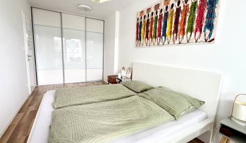 Eladó 2 szobás lakás, 2 szobás lakás, Jarabinková, Bratislava - Ružino