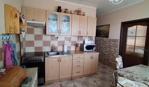 Eladó 4 szobás lakás, 4 szobás lakás, Levice, Szlovákia