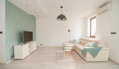 Eladó 3 szobás lakás, 3 szobás lakás, Kováčska, Bratislava - Nové Mest