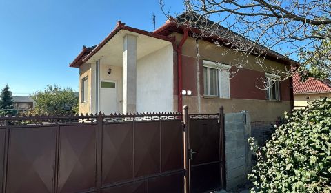 Eladó Családi ház, Családi ház, Lesná, Komárno, Szlovákia