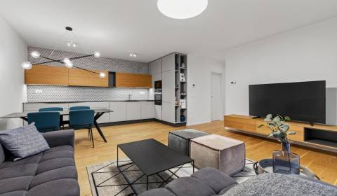 Eladó 3 szobás lakás, 3 szobás lakás, Jeséniova, Bratislava - Nové Mes