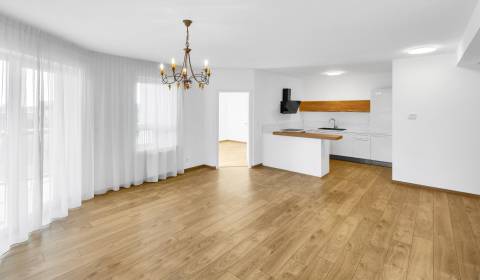 Kiadó 3 szobás lakás, 3 szobás lakás, Ružová, Senec, Szlovákia