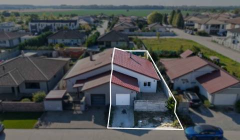 Családi ház garázzsal Nagyújfaluban, azonnal költözhető