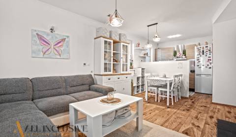 Eladó Családi ház, Családi ház, Tureň, Senec, Szlovákia