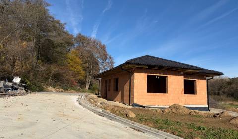 Eladó Családi ház, Családi ház, Topoľčany, Szlovákia