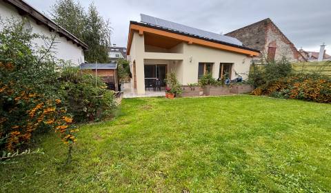 Eladó Családi ház, Családi ház, Topoľčany, Szlovákia