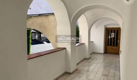 Kiadó Irodahelység, Banská Bystrica, Szlovákia