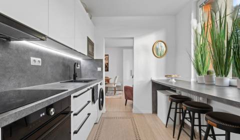 Eladó 4 szobás lakás, 4 szobás lakás, Bieloruská, Bratislava - Podunaj