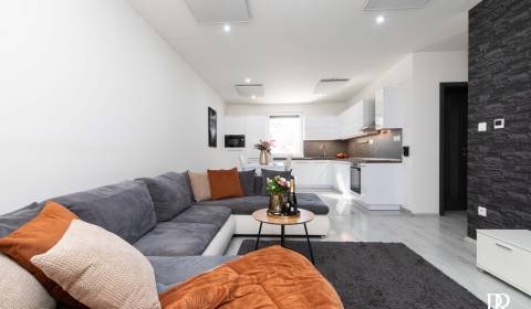 Eladó Családi ház, Családi ház, Šipošovské Kračany, Dunajská Streda, S