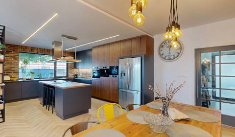 Eladó Családi ház, Családi ház, Fialková, Senec, Szlovákia