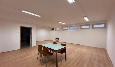 Kiadó Raktárak és ipari épületek, Raktárak és ipari épületek, Hattalov