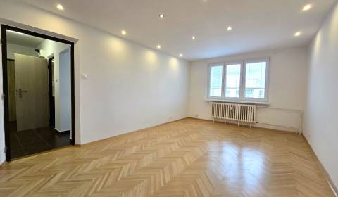 Eladó 2 szobás lakás, 2 szobás lakás, SNP, Ilava, Szlovákia