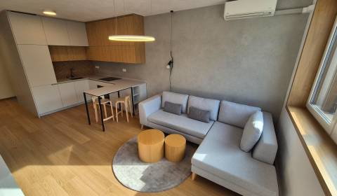 Eladó 2 szobás lakás, 2 szobás lakás, Ďumbierska, Bratislava - Nové Me