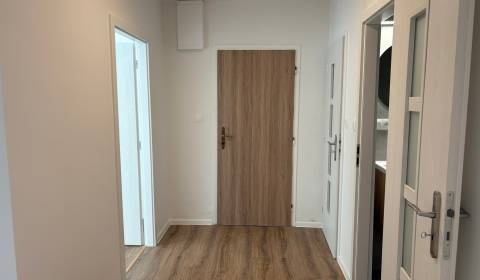 Eladó 3 szobás lakás, 3 szobás lakás, Šaľa, Szlovákia