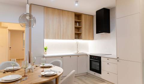 Eladó 4 szobás lakás, 4 szobás lakás, Šalviová, Bratislava - Ružinov, 