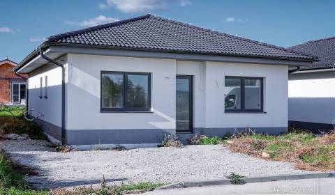 Eladó Családi ház, Családi ház, Slovenská Nová Ves, Trnava, Szlovákia