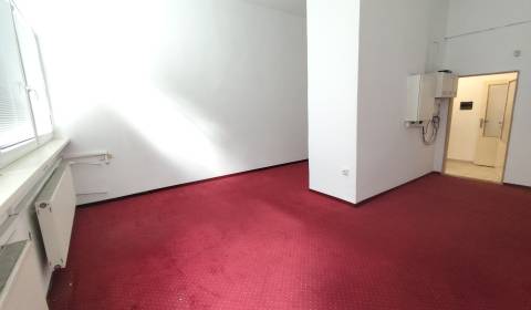 Kiadó Irodahelység, Irodahelység, Nové Zámky, Szlovákia