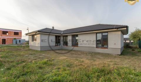 Eladó Családi ház, Családi ház, Malacky, Szlovákia