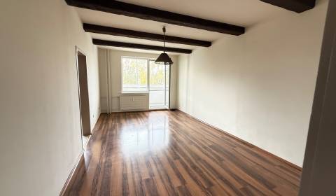 Eladó 3 szobás lakás, 3 szobás lakás, P.O. Hviezdoslava, Topoľčany, Sz