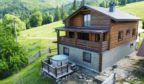 Eladó Családi ház, Családi ház, 626, Banská Bystrica, Szlovákia