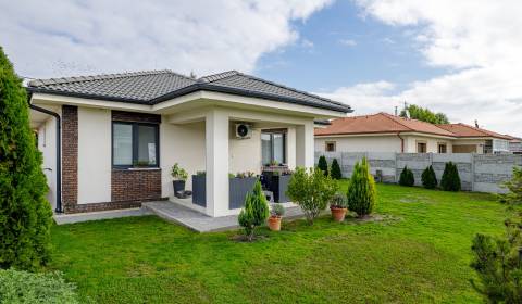 Eladó Családi ház, Családi ház, Dunajská Streda, Szlovákia