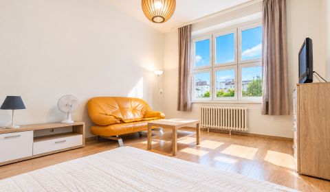 Kiadó 1 szobás lakás, 1 szobás lakás, Námestie 1. mája, Bratislava - S