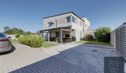 Eladó Családi ház, Családi ház, Horná, Senec, Szlovákia