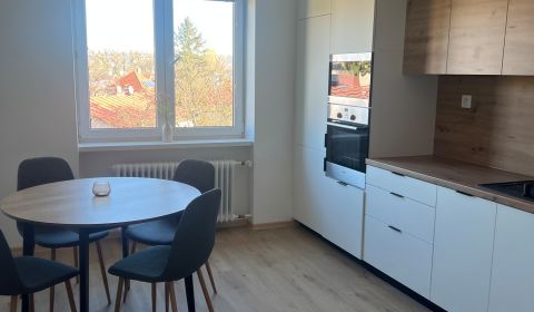 Kiadó 1 szobás lakás, 1 szobás lakás, 9. mája, Banská Bystrica, Szlová