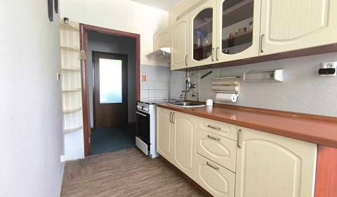 Eladó 3 szobás lakás, 3 szobás lakás, 5 Apríla, Bánovce nad Bebravou, 