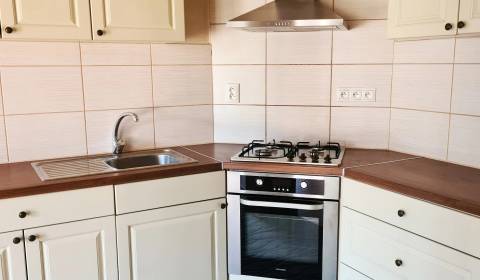 Eladó Családi ház, Családi ház, Senec, Szlovákia