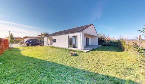 Eladó Családi ház, Családi ház, Bratislavská, Senec, Szlovákia