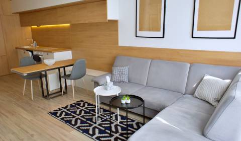 Kiadó 2 szobás lakás, 2 szobás lakás, Zuzany Chalupovej, Bratislava - 