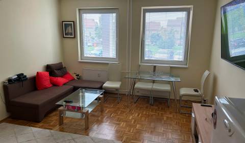 Eladó 1 szobás lakás, 1 szobás lakás, Námestie 1. mája, Senec, Szlovák