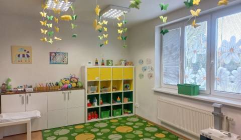 Kiadó Családi ház, Családi ház, Mierová, Bratislava - Ružinov, Szlovák