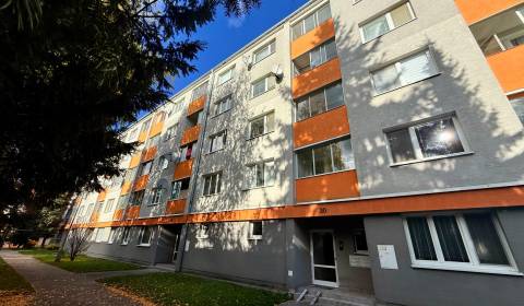 Kiadó 2 szobás lakás, 2 szobás lakás, Kalinčiakova, Senica, Szlovákia