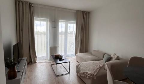 Kiadó 2 szobás lakás, 2 szobás lakás, Labutia, Bratislava - Petržalka,