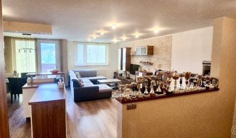 Eladó 4 szobás lakás, 4 szobás lakás, Saratovská, Bratislava - Dúbravk