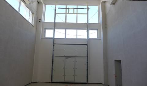 Kiadó Raktárak és ipari épületek, Raktárak és ipari épületek, Bratisla