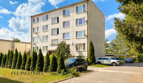 Eladó 3 szobás lakás, 3 szobás lakás, Stummerova, Topoľčany, Szlovákia