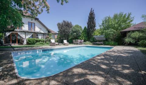 Eladó Családi ház, Családi ház, Rovinka, Senec, Szlovákia