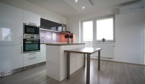 Eladó 2 szobás lakás, 2 szobás lakás, Agátová, Ilava, Szlovákia