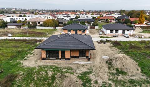 Eladó Családi ház, Családi ház, Senec, Szlovákia