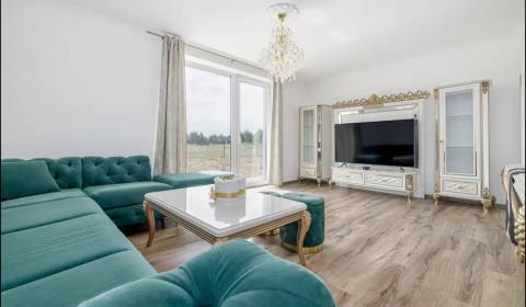 Eladó Családi ház, Családi ház, Senec, Szlovákia