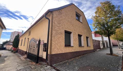 Eladó 4 szobás lakás, 4 szobás lakás, Bratislava - Rača, Szlovákia