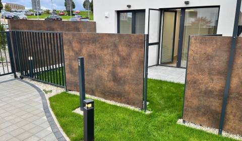 Kiadó Üzlethelység, Üzlethelység, rozkvet, Považská Bystrica, Szlováki