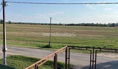 Eladó Családi ház, Családi ház, Nové Zámky, Szlovákia