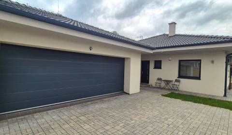 Kiadó Családi ház, Családi ház, Studienka, Malacky, Szlovákia