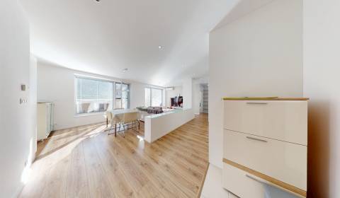 Kiadó 3 szobás lakás, 3 szobás lakás, Ľadová, Bratislava - Staré Mesto